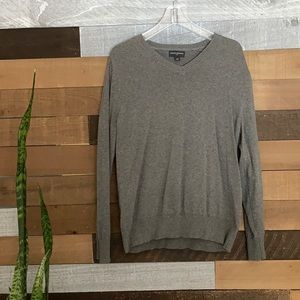 Men’s  V-neck sweater